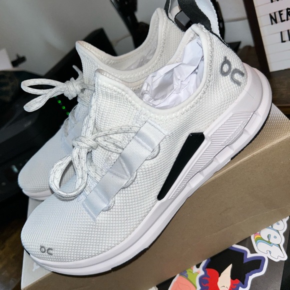 On Cloudeasy Sneakers size 7.5. Only worn twice - Picture 6 of 7